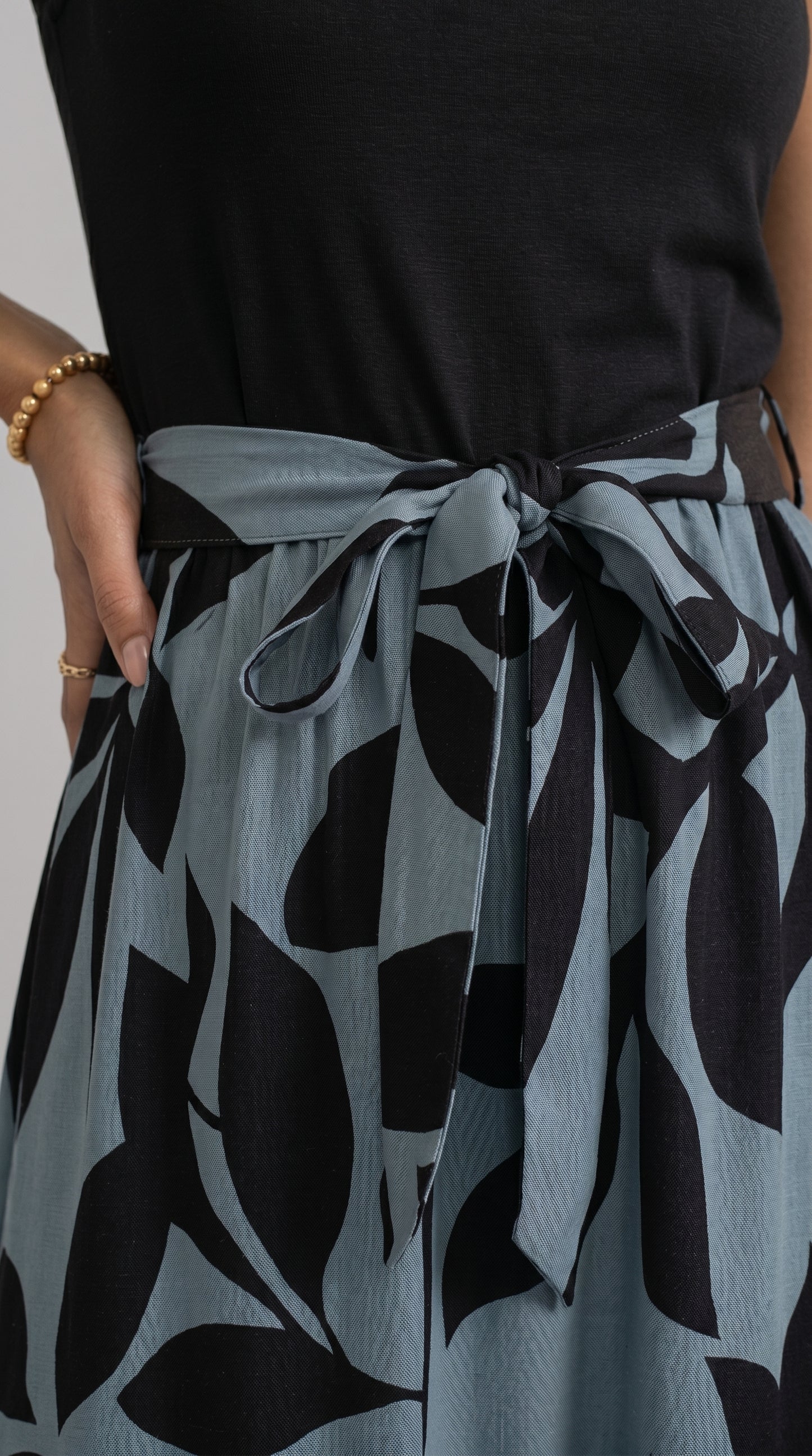 Floral Print Sleeveless Fitted Dress